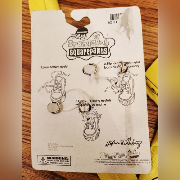 Vintage Nickelodeon SpongeBob Kids Yellow Tie, Bandanana, and Accessories - Picture 4 of 4